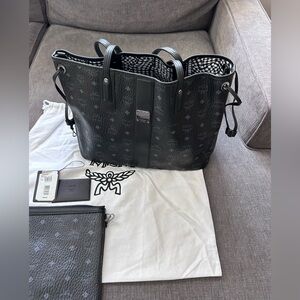 MCM Black Leather Liz Medium Shopper Tote